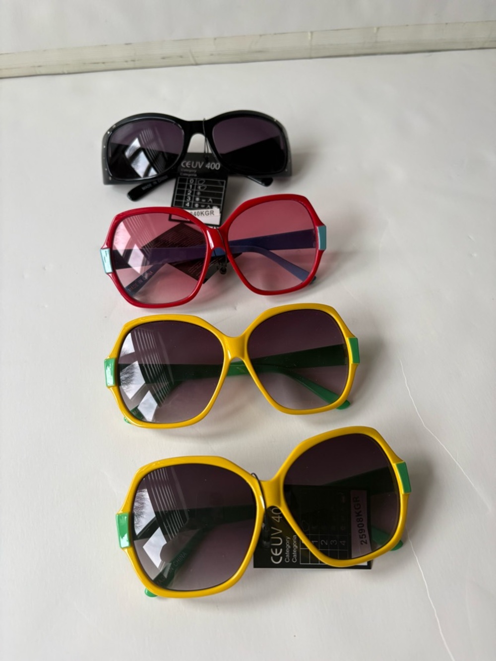 New - Lot of 4 Childrens Assorted Sunglasses Sunmmer Frames Glasses